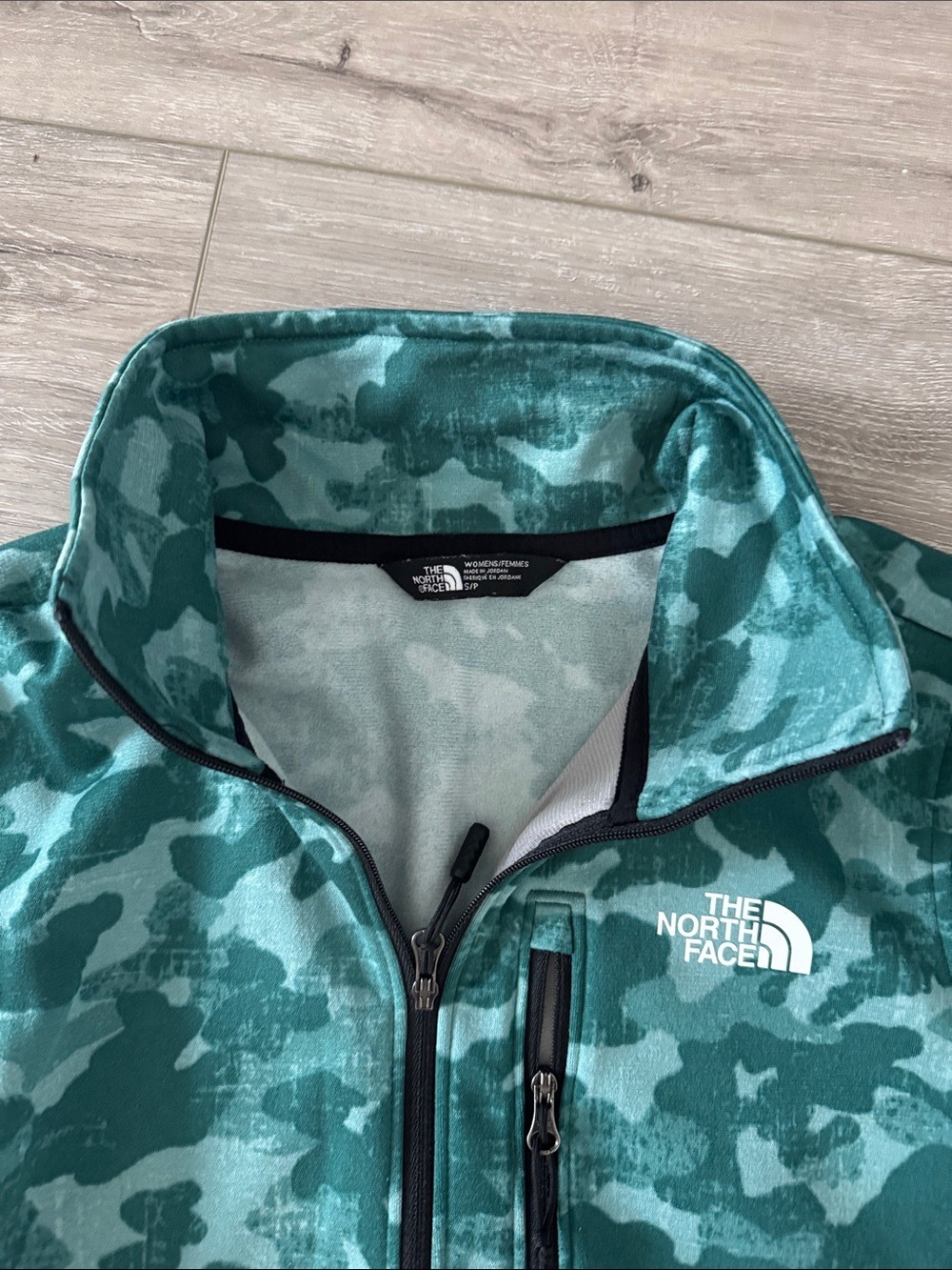 The North Face Women's Teal Camo Half-Zip sweater - Picture 5 of 5